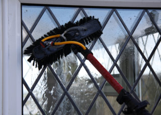 Window-Cleaners-in-in-Folkestone-Hythe-Hawkinge-Lyminge-Elham-Kent